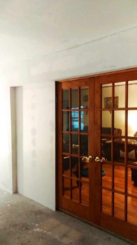 Slide of Bearded Guy Contracting