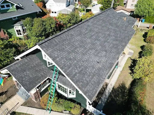 Slide of Bee Roofing and Exteriors