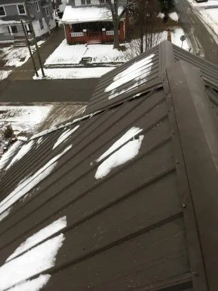 Slide of Beechy's Roofing