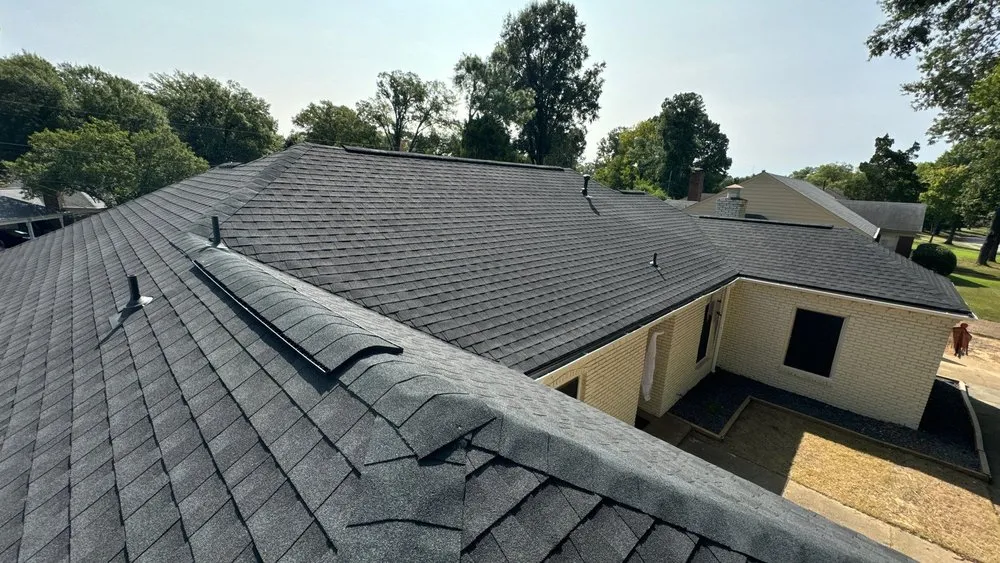 Slide of Bee's Roofing and Restoration