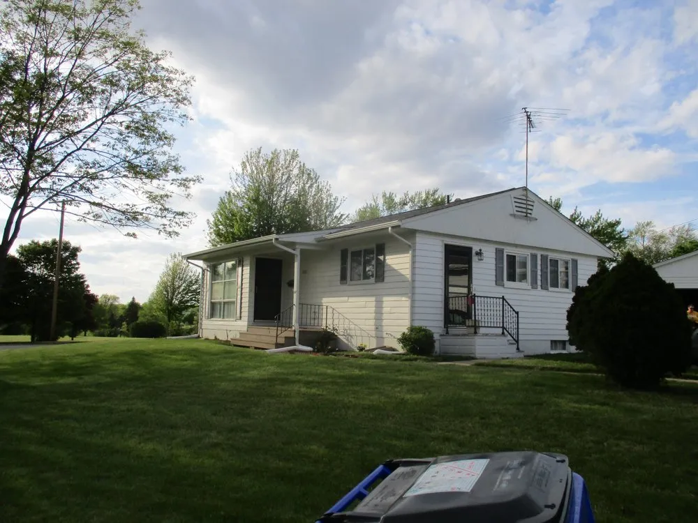 Slide of Behel & Mensen Construction