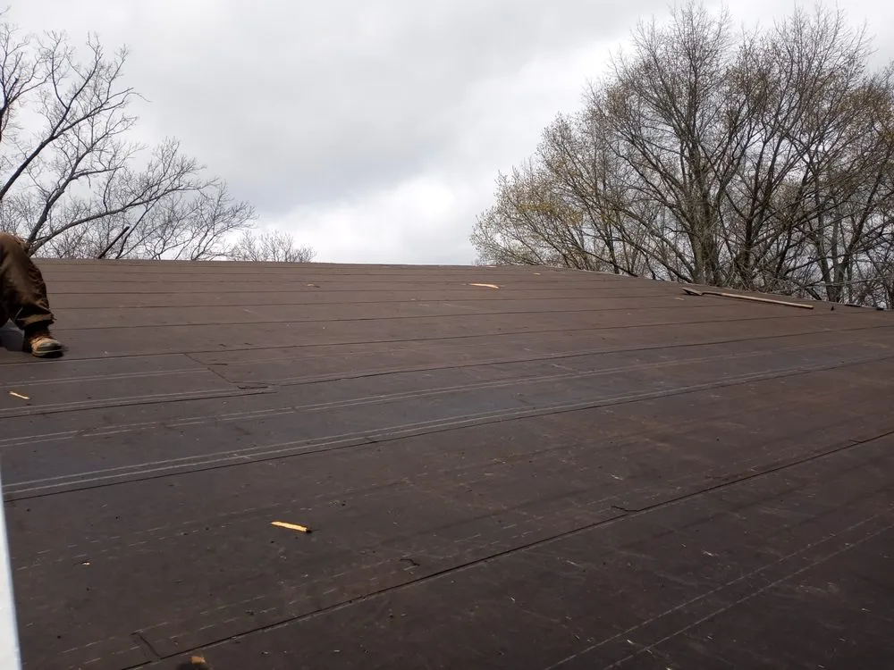 Expert shingle roofing service experts serving Brookport, IL - Bell Smith Construction