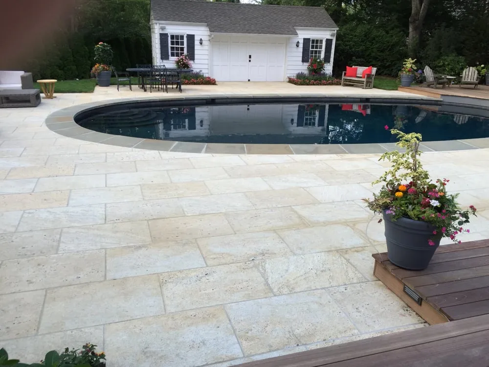 Slide of Bella Casa Contracting