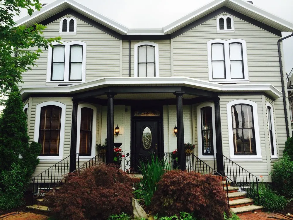 Slide of Bella Construction & Development