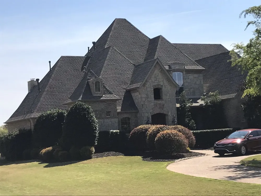 Slide of Bella Roofing & Construction