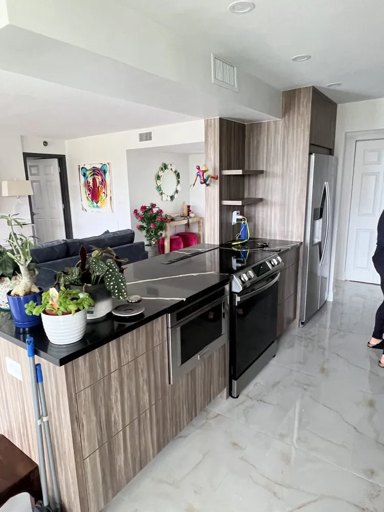 Slide of Bella's Dad Does It All