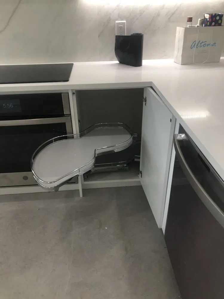 Slide of Bella's Dad Does It All