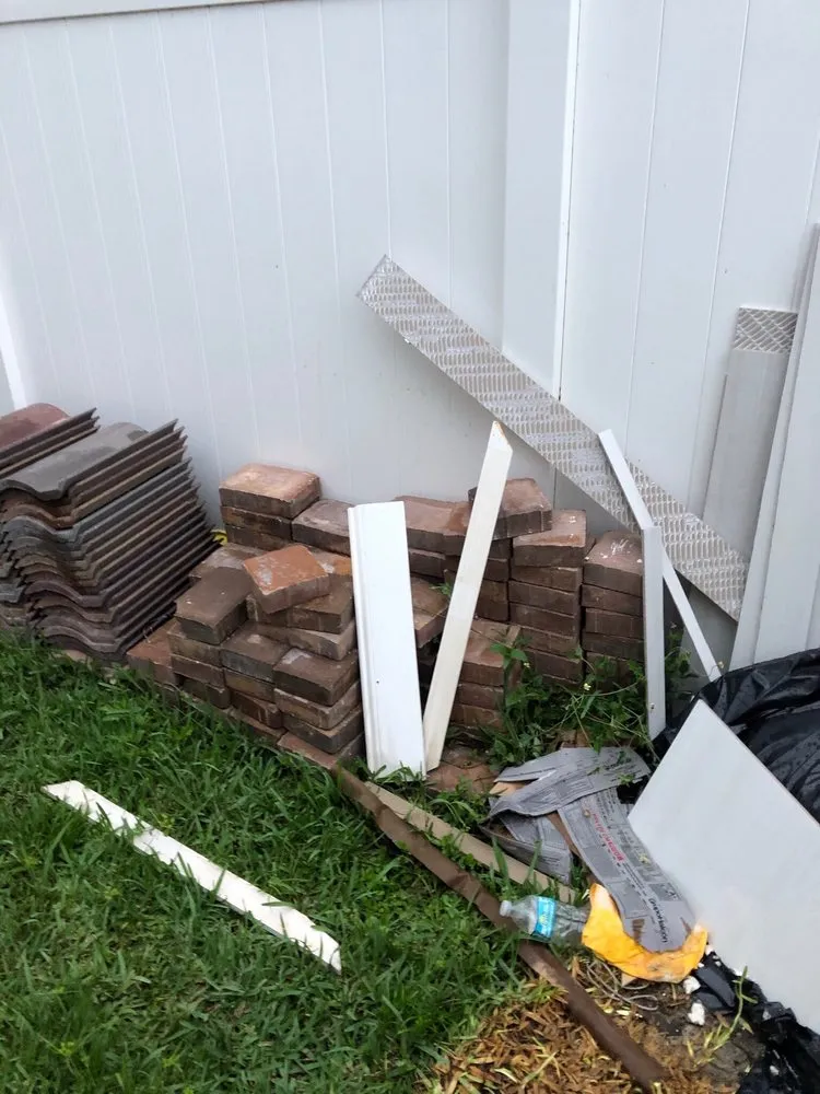 Slide of Bella's Dad Does It All