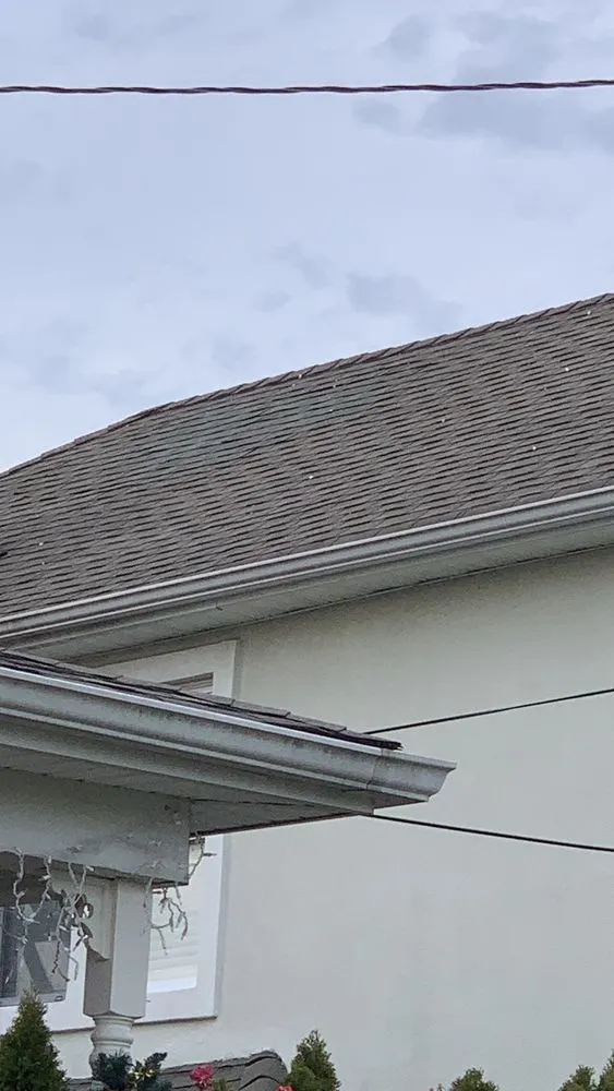 Slide of Bellerose Roofing & Siding