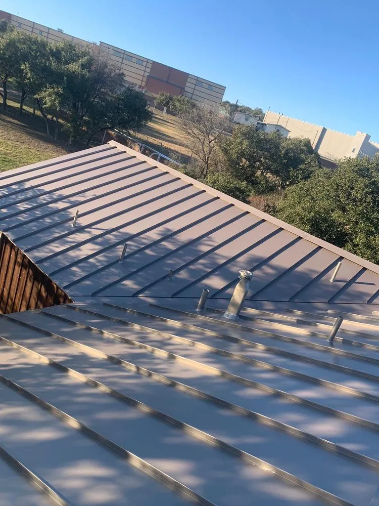 Slide of Bellum Roofing & Construction