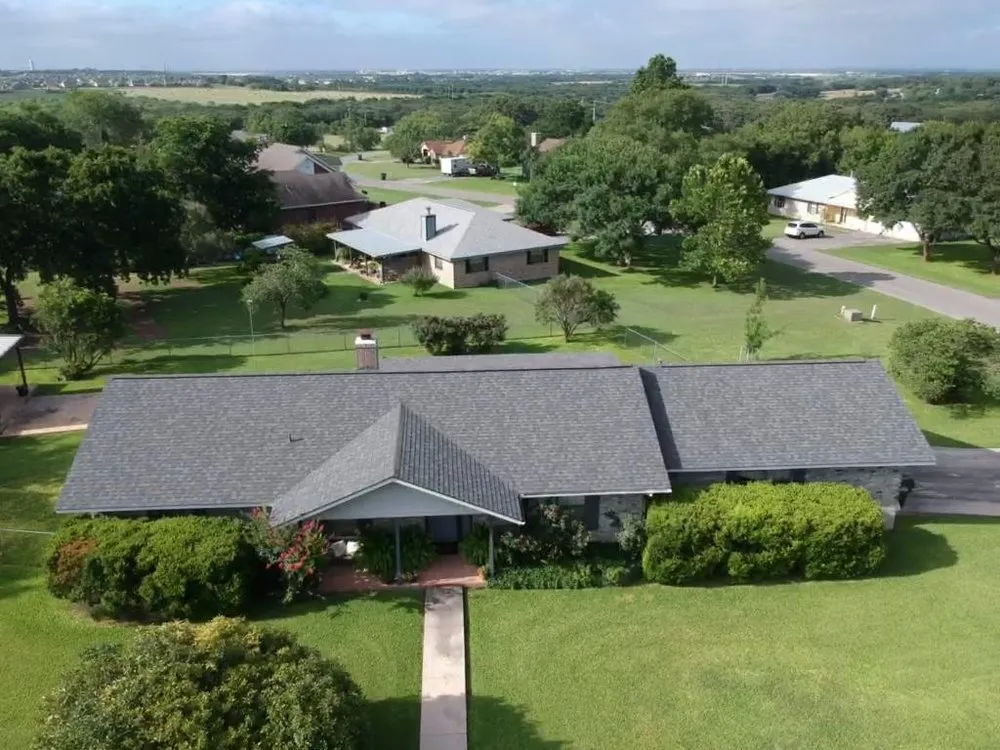 Slide of Bellum Roofing & Construction