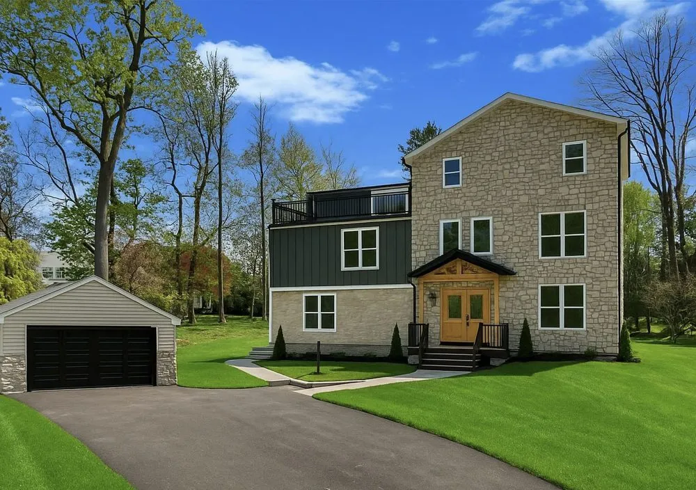 Slide of Ben Franklin Roofing