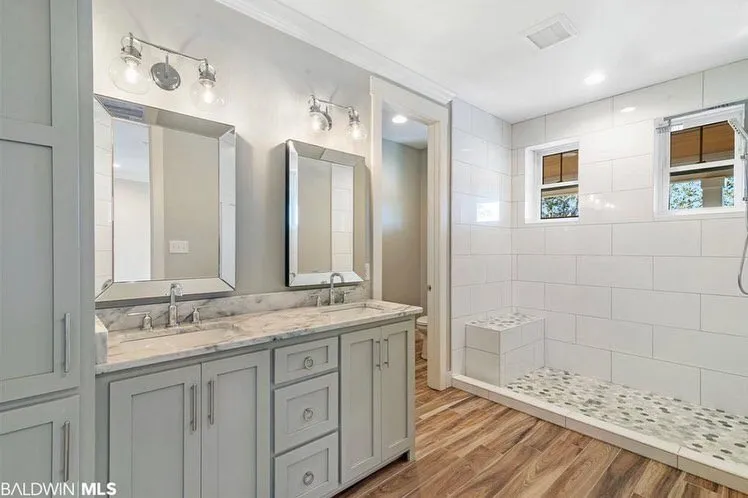 Slide of Ben Murphy Roofing