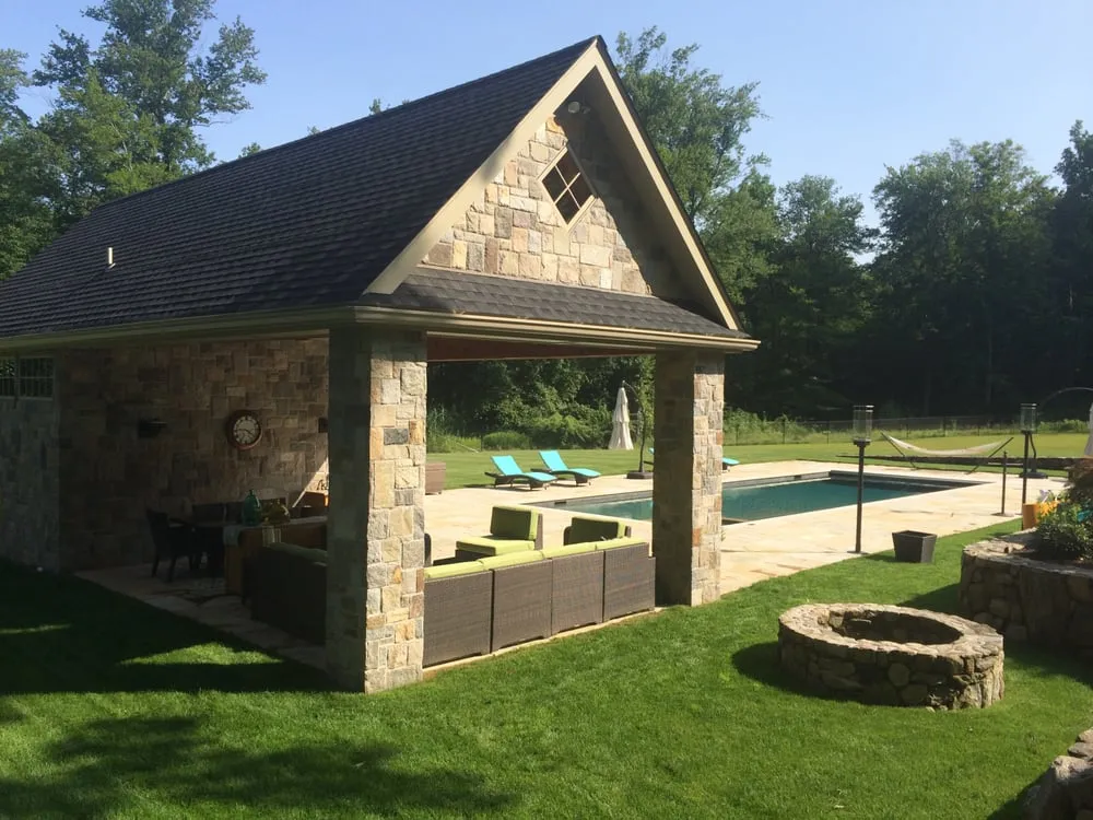 Slide of Benchmark Builders