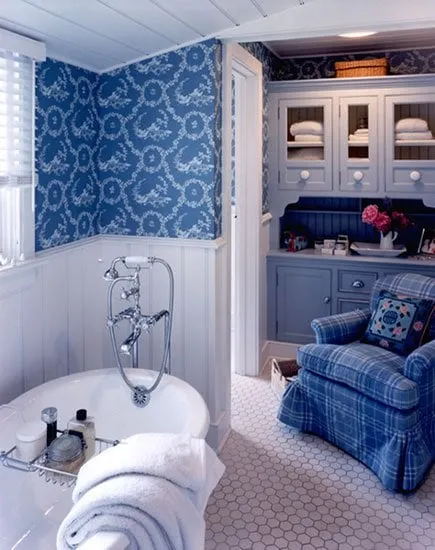 Slide of Benchmark Builders