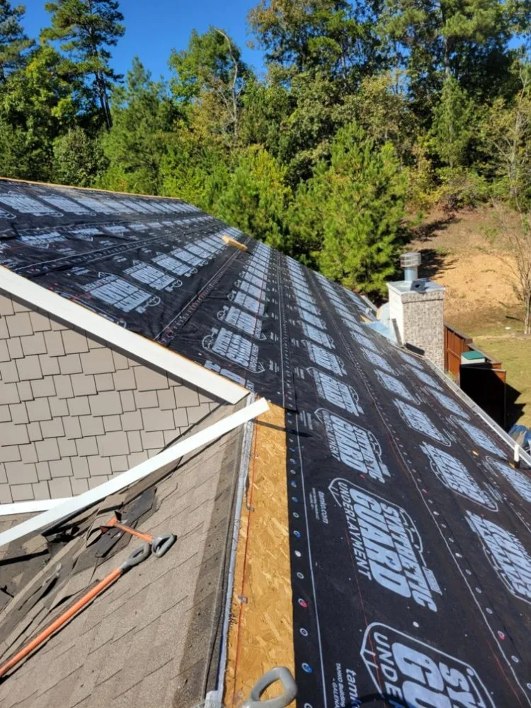 Slide of Benitez Roofing