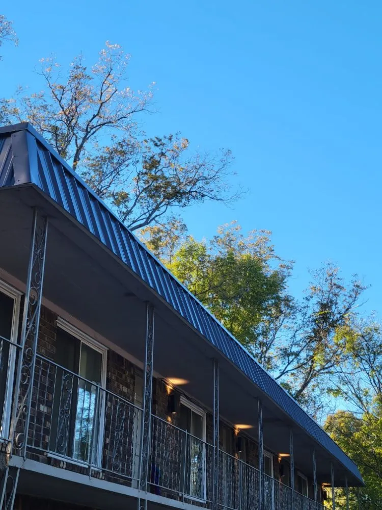 Slide of Benitez Roofing