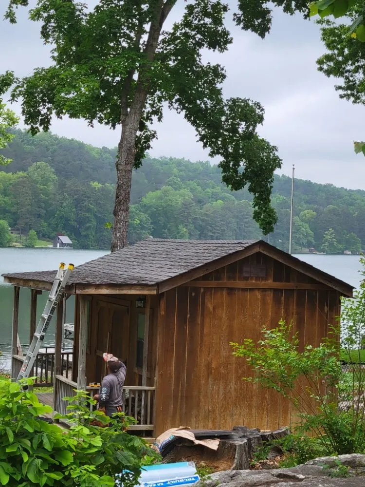 Slide of Benitez Roofing