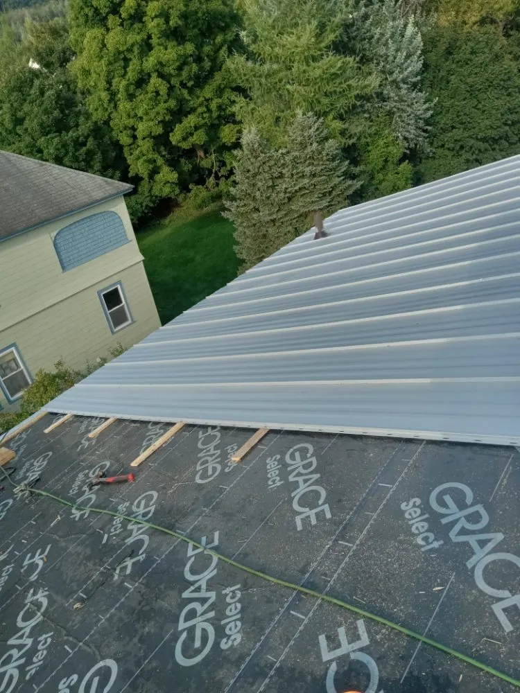 Slide of Benjamin Pauls Roofing and Renovations