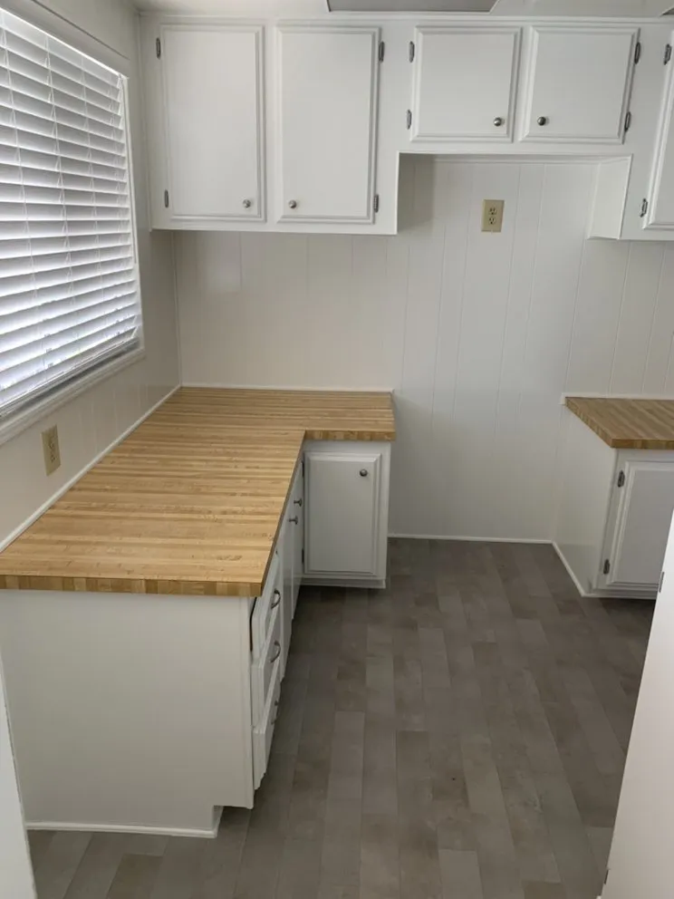 Slide of Benny Morales Roofing & Painting