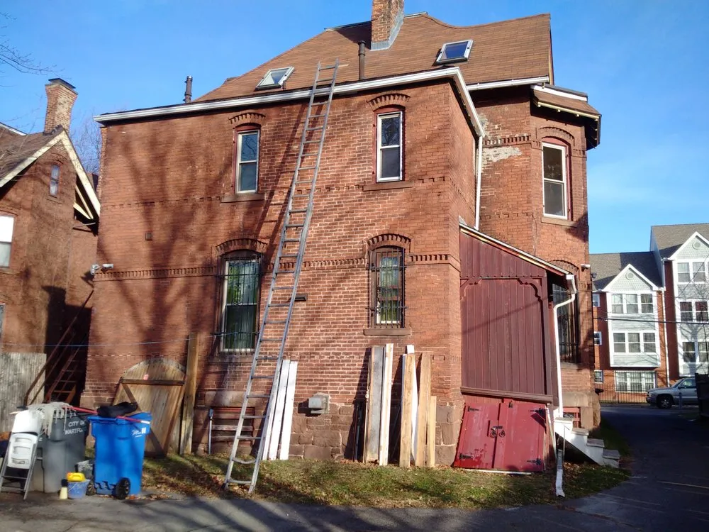 Slide of Benoit Construction Group