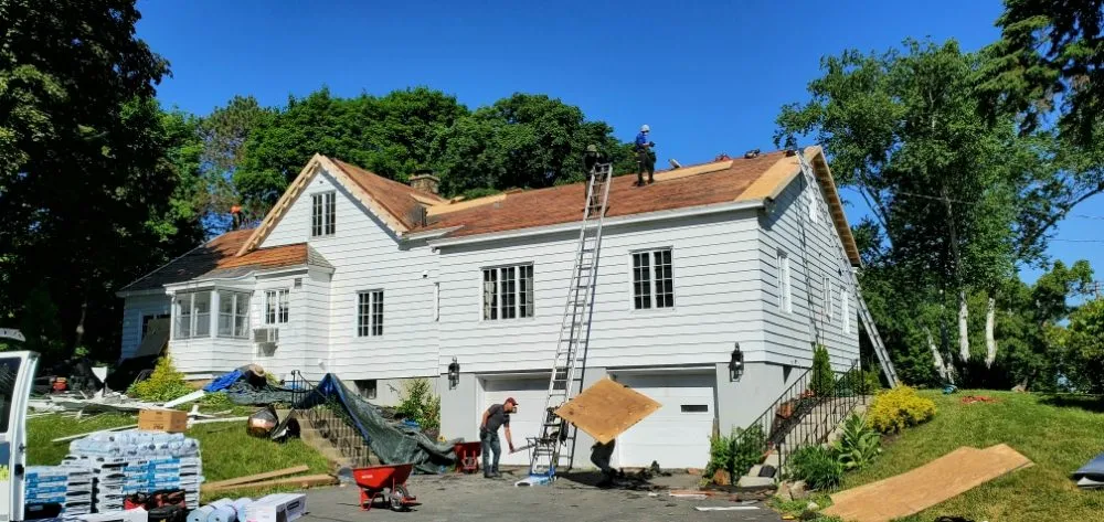 Expert roof leak repair experts serving Rexford, NY - Benson Contracting Roofing
