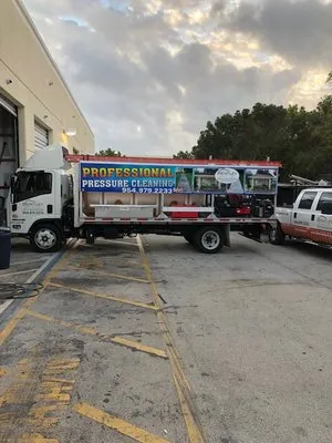 Bentley Roofing Logo