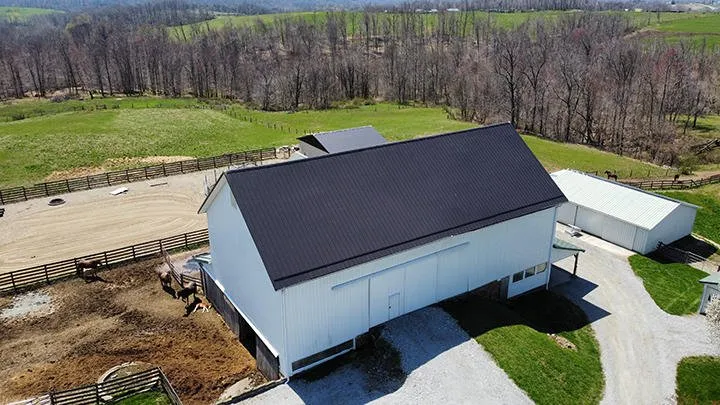 Top-rated roof repair with free inspection in Holmesville, OH by Benton Roofing