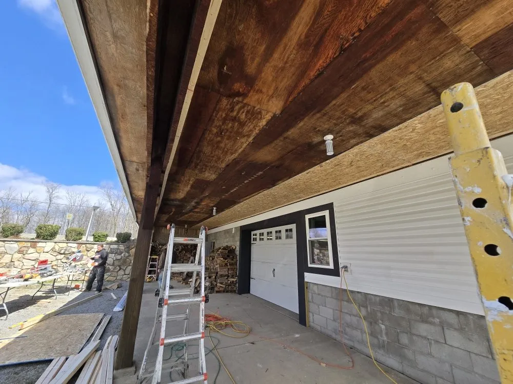 Expert roof leak repair in Homeworth, OH - Berlin Restoration