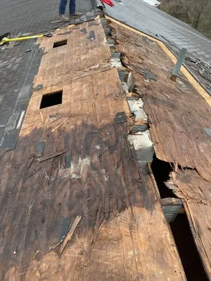 Bernardo’s Remodeling Logo