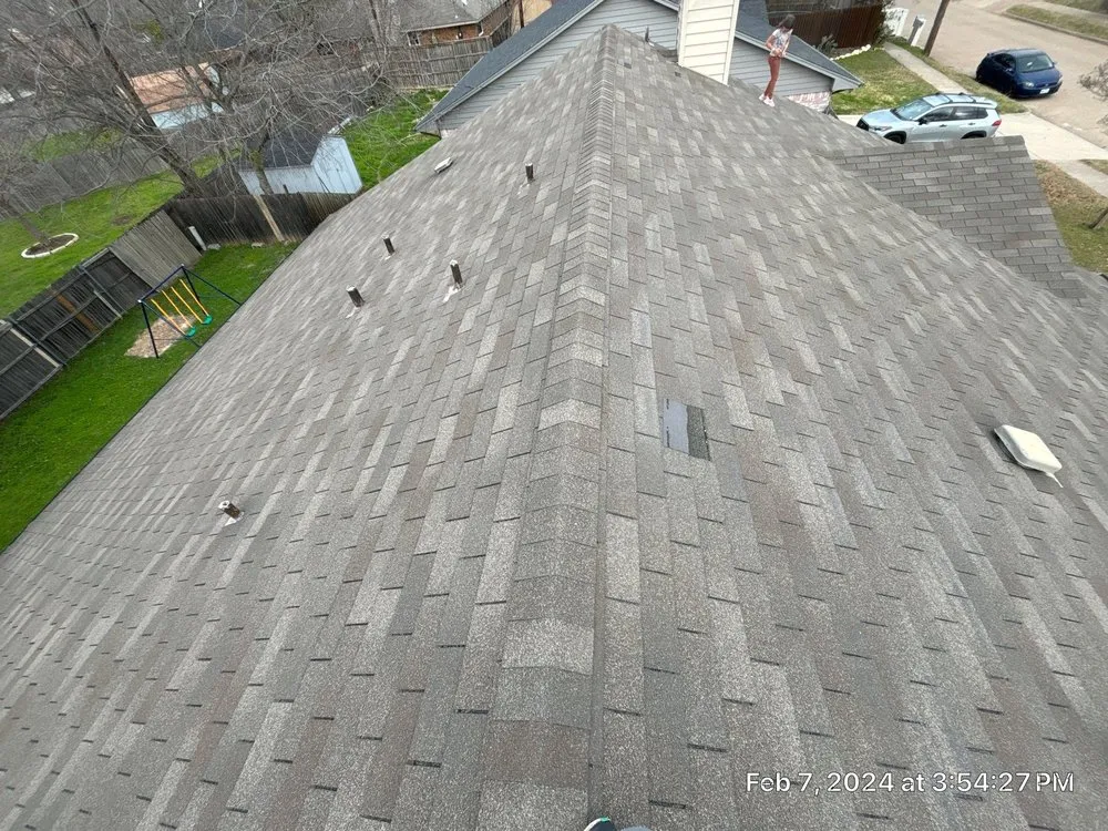 Slide of Berry Good Roofing & Efficiency