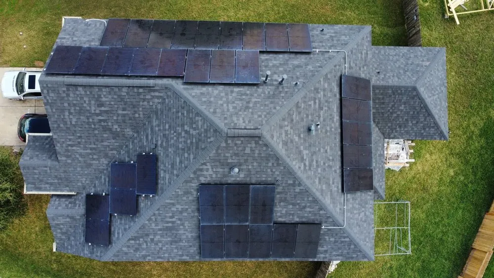 Slide of Berry Good Roofing & Efficiency