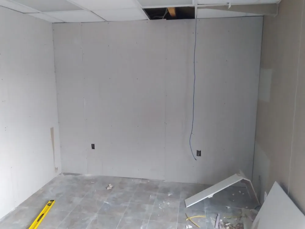 Slide of Bert's Roofing