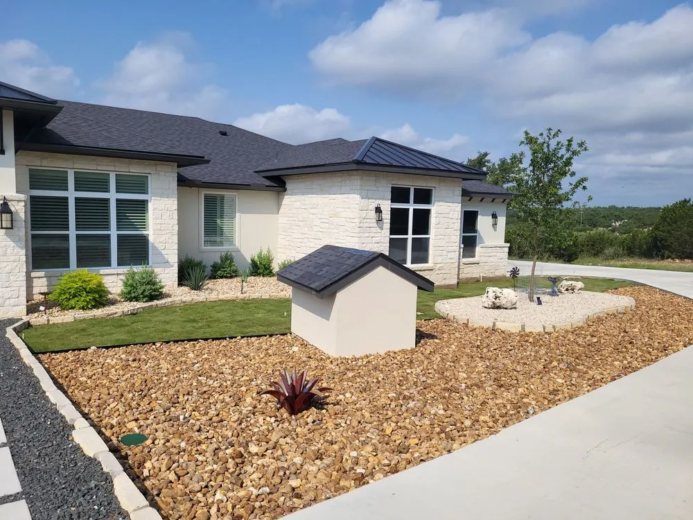 Slide of Best Course Seamless Gutters & Rainwater Collection