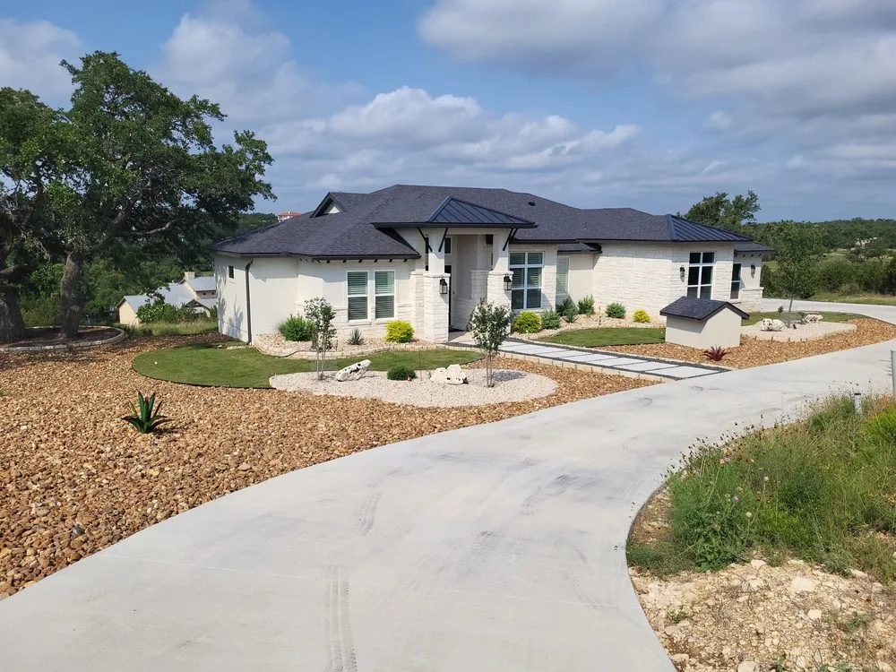 Slide of Best Course Seamless Gutters & Rainwater Collection