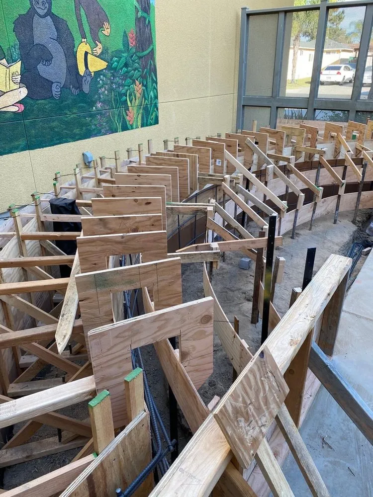 Slide of Best in Cali Construction