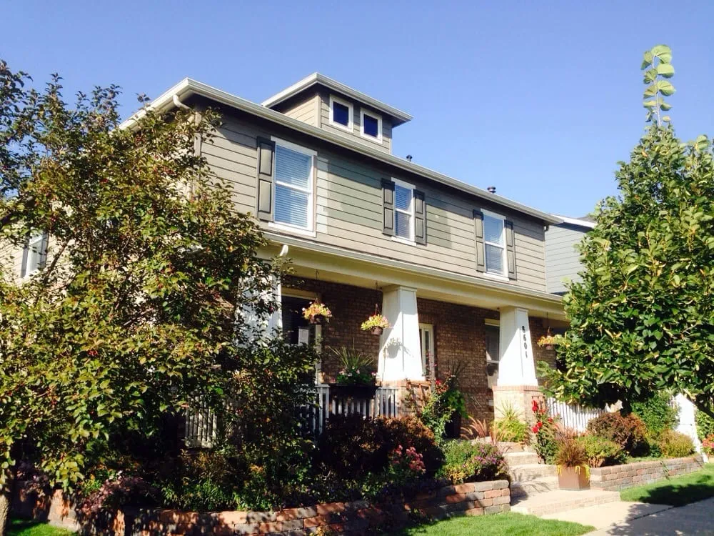 Slide of Best Roof & Gutter