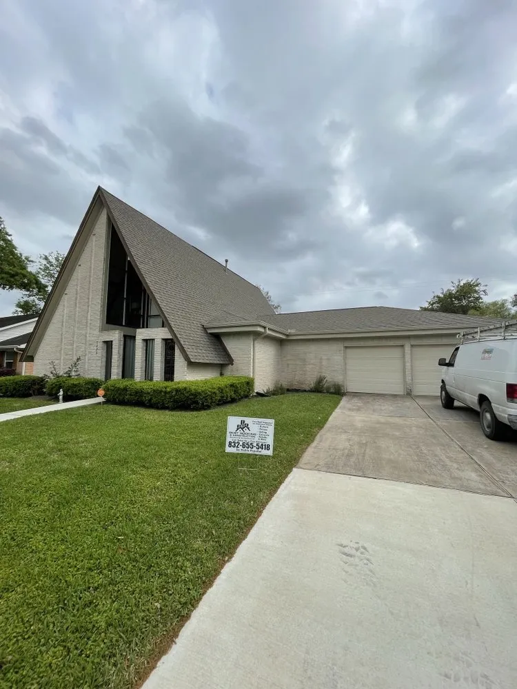 Slide of Best roofing and construction