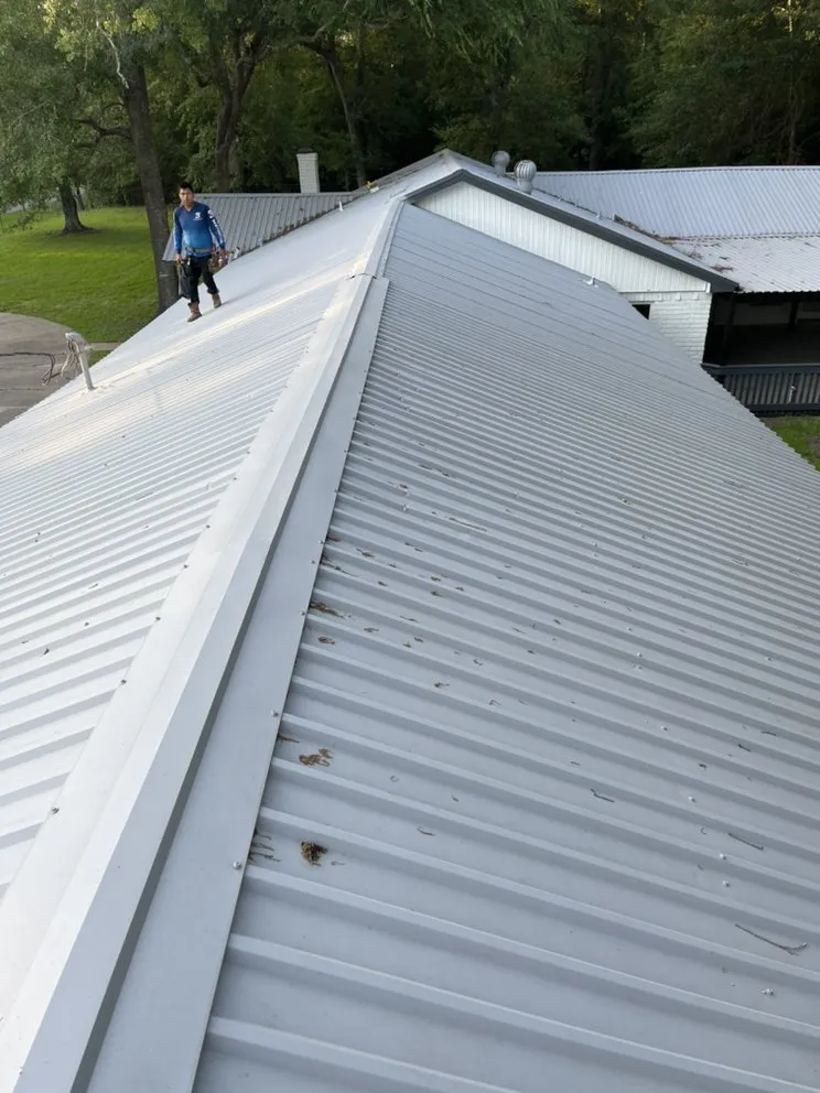 Slide of Best roofing and construction