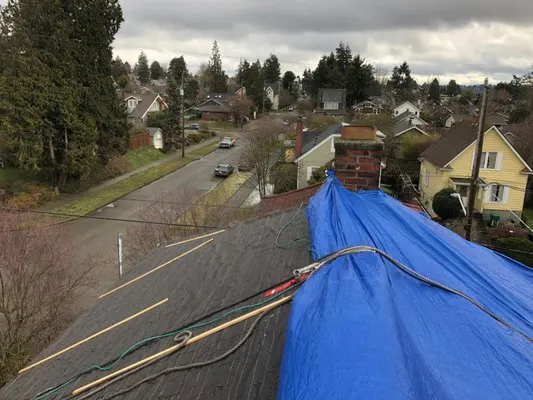 Best Roofing Company Logo