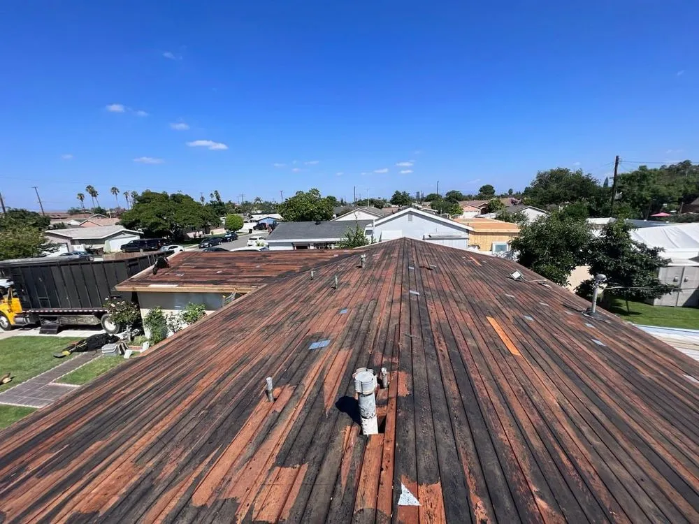Top-rated shingle roofing service experts serving Tarzana, CA - Best Roofing Solution