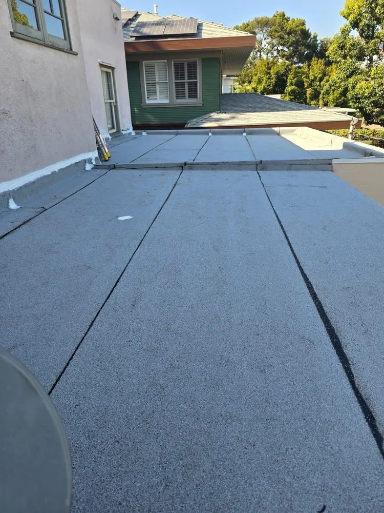 Top-rated flat roof repair in Tarzana, CA by Best Roofing Solution