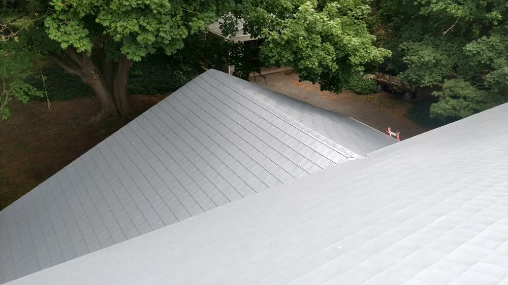 Slide of Bett's Contracting