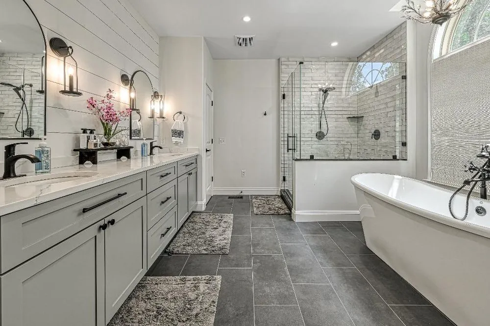 Slide of B&G Construction