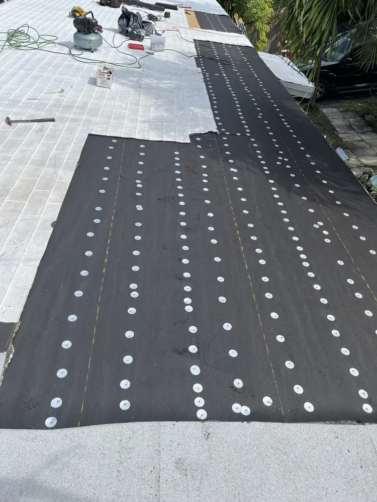 Slide of Bgr Roofing