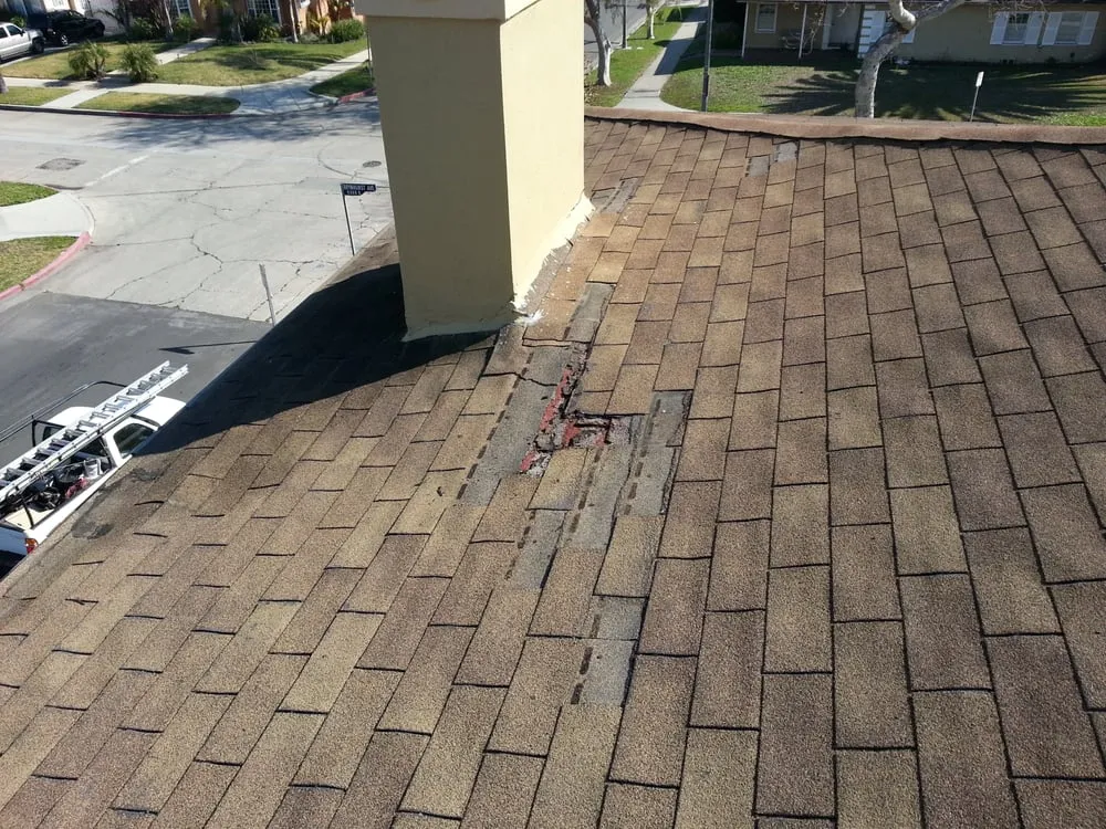 Slide of B&I Roofing