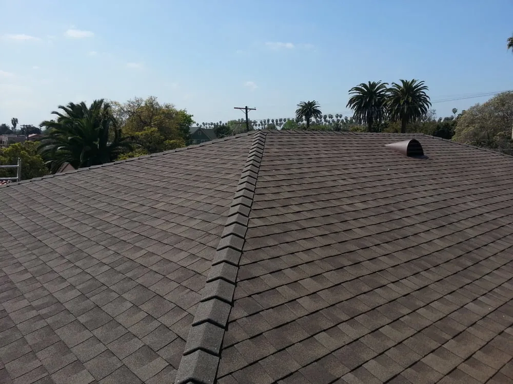 Slide of B&I Roofing