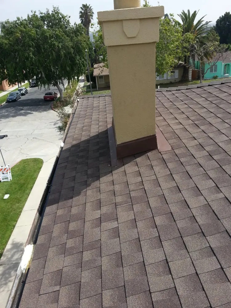 Slide of B&I Roofing