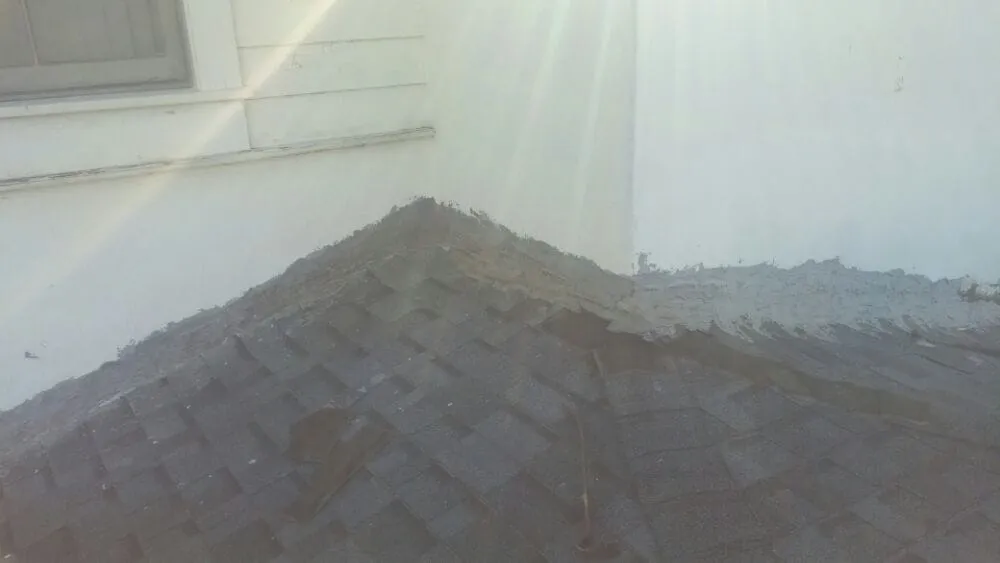 Slide of B&I Roofing