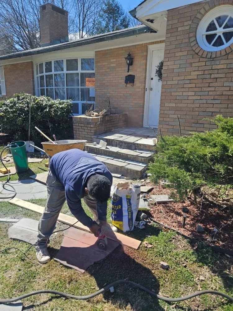 Slide of Big Brother's & El Kousin